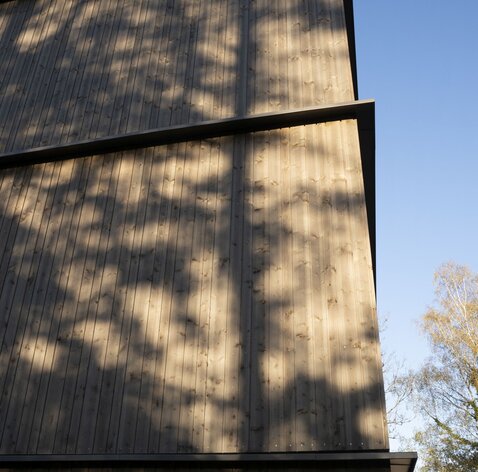 Four wooden multy-family-homes at Munich | © Carolin Hirschfeld